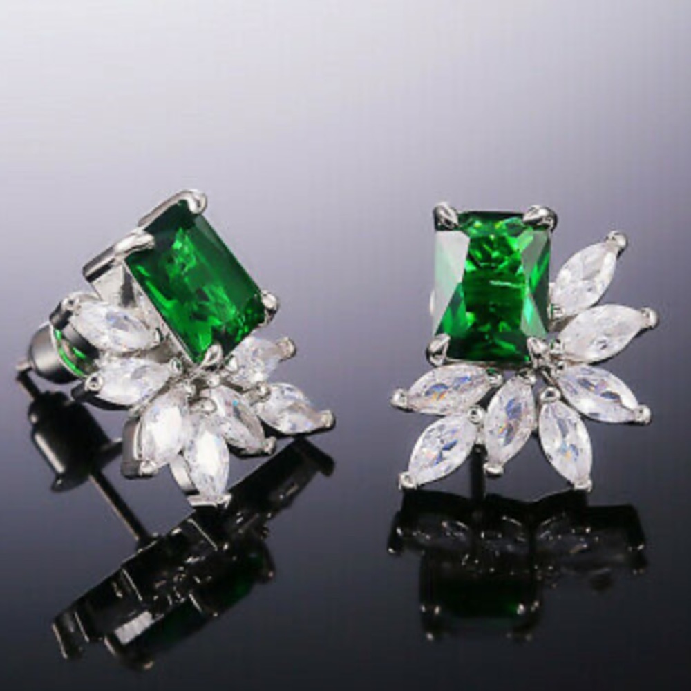 New Sterling silver diamond Earrings